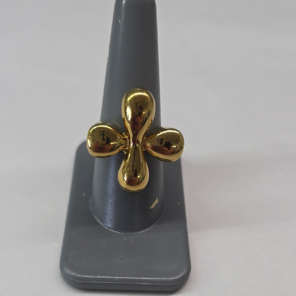 Chunky Flower Fashion Ring